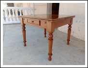 Tavolo quadrato a tiro allungabile. 98x98x80 182 aperto completamente 