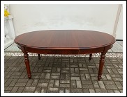 Tavolo ovale allungabile. 151lx118x80h 200 aperto 