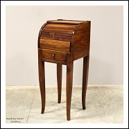 Antico comodino Direttorio in noce - Italia epoca 700